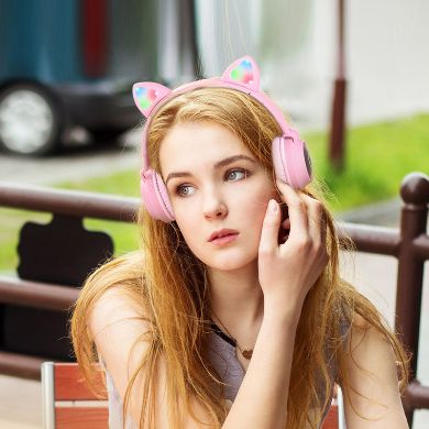 HOCO W27 Cheerful Cat Ear Bluetooth Headphones in pink