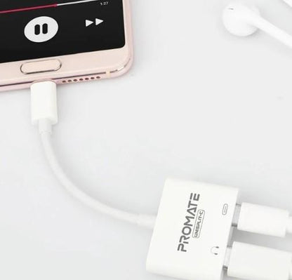 Promate 2-in-1 Audio & Charge USB-C Adapter, 15W Power Delivery, dual ports for Listing to audio | UniSplit-C
